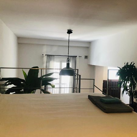 LUJOSO LOFT a 2min a pie del casco histórico Apartamento Sevilha Exterior foto
