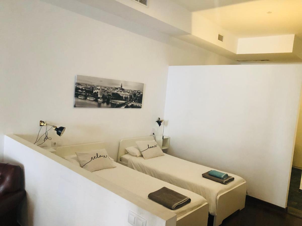 LUJOSO LOFT a 2min a pie del casco histórico Apartamento Sevilha Exterior foto